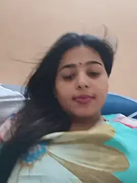 Stripchat Adult Video Chat of Cute-Simmi69