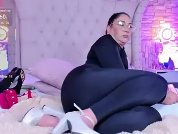 Stripchat Live Sex Cam of Gina_Myers