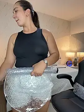 Stripchat Live Sex Cam of ava_blue
