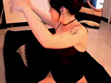 Stripchat Live Sex of LilithCary