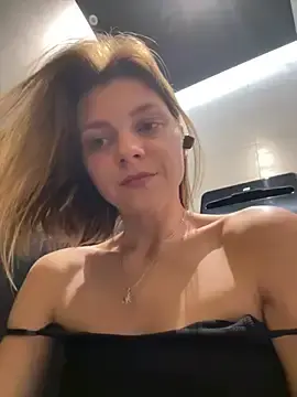 Stripchat Watch Live Sex Cams of ValenciaShock