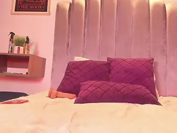 Stripchat Live Sex of sky_caroline