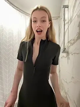 Stripchat Free Porn Cam of FriendlyFire_18