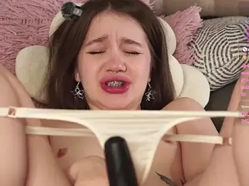 Stripchat Nude Webcam of AmiLewis