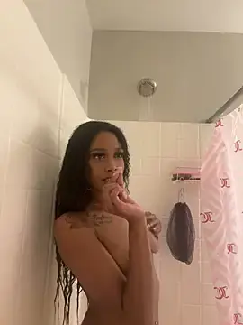 Stripchat Live Sex Cam of mismialove