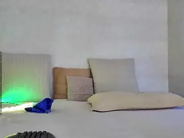 Stripchat Nude Webcam of Roseaa