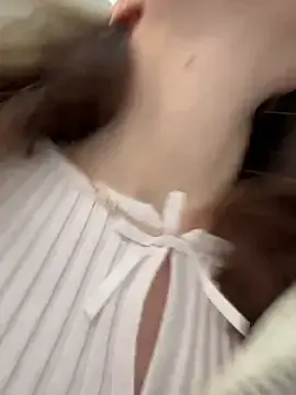 Stripchat Live Sex Cam of Dina_Tease