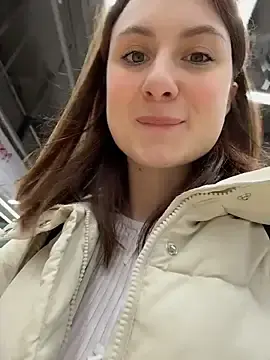 Stripchat Live Sex Cam of Dina_Tease