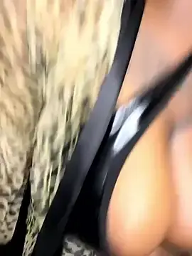 Stripchat Free Live Porn of QUEEN_NOBUHLE_FEMDOM_777