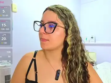 Stripchat Live Porn of katiaa_lovv