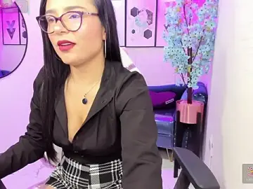 Stripchat Live Porn of Tiara_rr