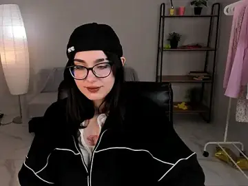 Stripchat Adult Webcam of Bell_Menis