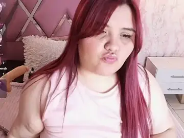 Stripchat Sex Cam of Dolce_pearl