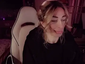 Stripchat Watch Live Sex Cams of AnnieGOld_