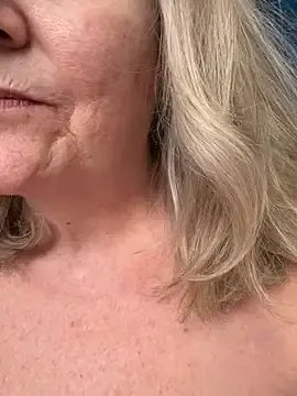 Stripchat Live Sex Cam of Kaitlyn_Winters