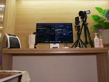 Stripchat Sex Cam of lana_kane_