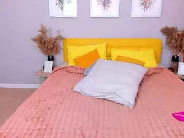 Stripchat Nude Webcam of MiaSilkX