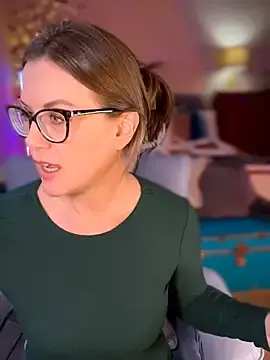 Stripchat Adult Video Chat of MaiseKnox