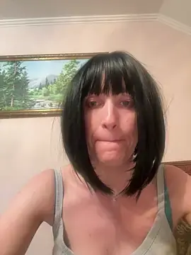 Stripchat Free Porn Cam of Milana_aa