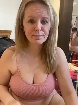 Stripchat Free Live Porn of madamlillyrose