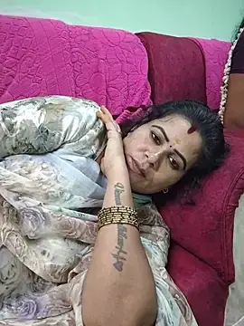 Stripchat Adult Video Chat of tamilaruvi