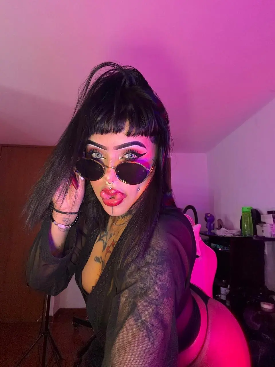 Niki_adams001