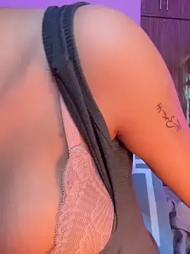 Stripchat Free Porn Cam of Neha18