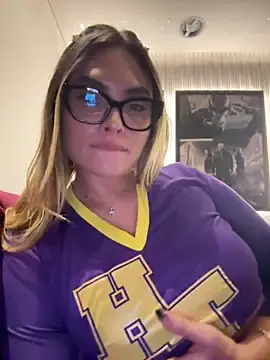 Stripchat Free Porn Cam of AnaCarrera
