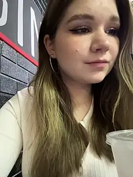 Stripchat Sex Cam of PumaShyXD