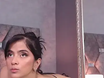 Stripchat Live Sex Cam of ScarletLenox