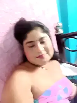 Stripchat Adult Video Chat of hornyriyanka