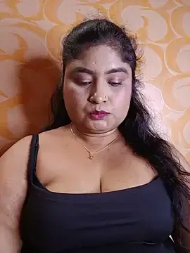 Stripchat Free Porn Cam of hornyriyanka