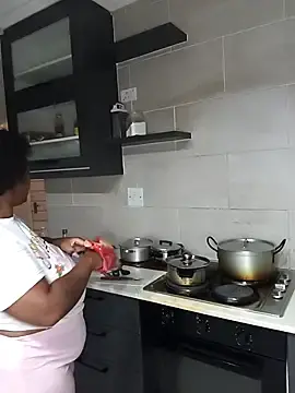 Stripchat Live Porn of CuteHoney92