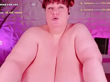 Stripchat Live Sex of BiggyMelon
