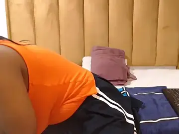 Stripchat Watch Live Sex Cams of NautyKinky_Mommy