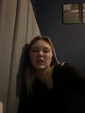 Stripchat Sex Cam of Sky25x