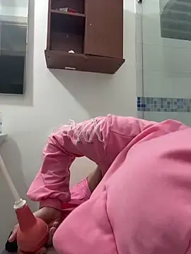 Stripchat Free Porn Cam of IamSteph13