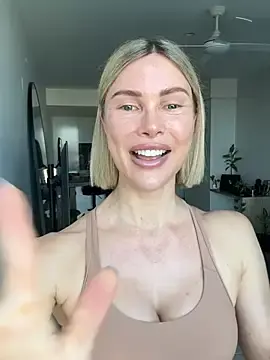 Stripchat Live Sex Cam of raeparks