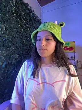 Stripchat Watch Live Sex Cams of Eymmy_24