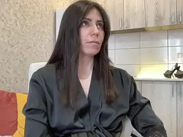 Stripchat Live Sex Cam of HotyWinter