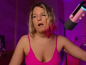 Stripchat Best live sex cam show of Lady_Shine