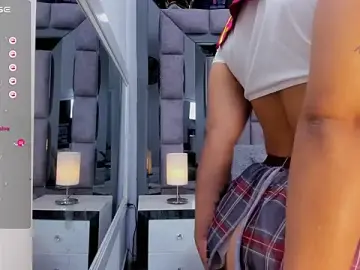 Stripchat Sex Cam of EMMAHILL1