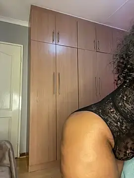 Stripchat Free Porn Cam of HugeMassiveBooty