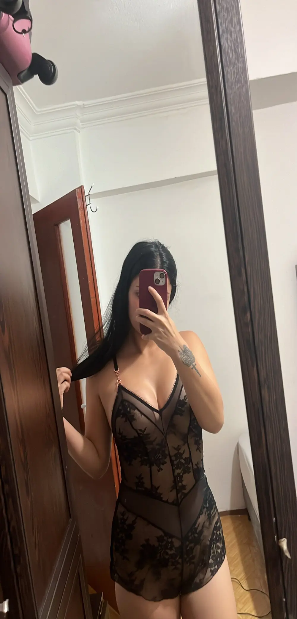 youngsexywoman