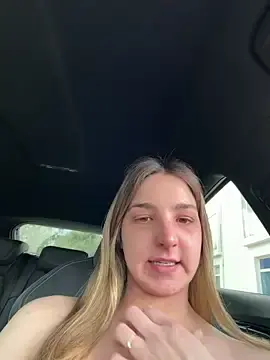 Stripchat Live Sex of DoriDelux66