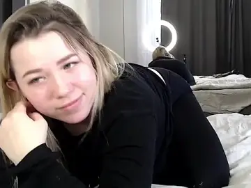 Stripchat Adult Webcam of Embersweetbunny