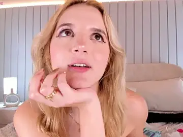 Stripchat Live Sex of Maia_Collins