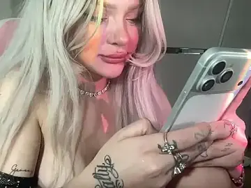 Stripchat Live Porn of petitebeauty