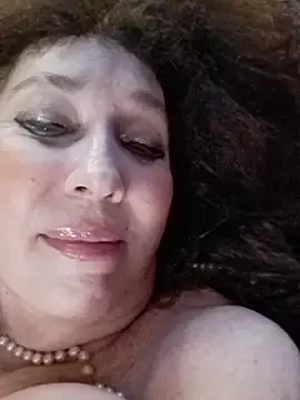 Stripchat Free Porn Cam of GypsyEsmeralda