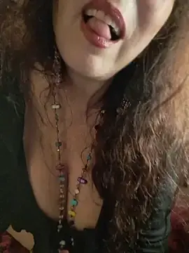 Stripchat Nude Webcam of GypsyEsmeralda